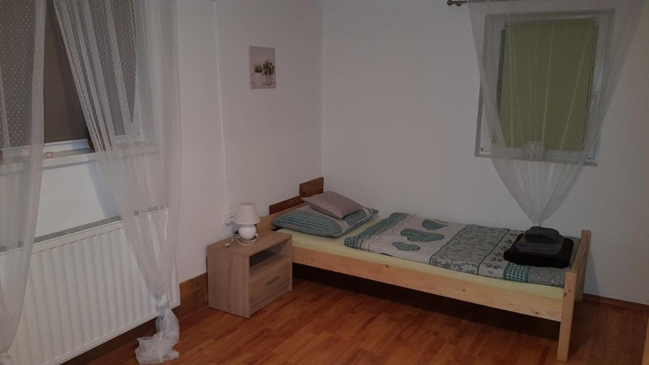 Apartman Barbara Apartment Дарувар Екстериор снимка